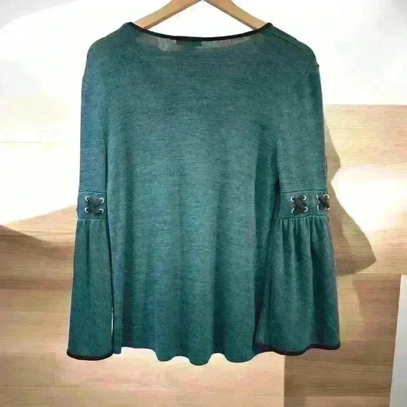 Olivia Blu Y2K Lace-up Bell sleeves Evergreen/Black Heather V-Neck - Picture 3 of 6